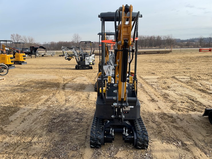 #1040-•-new-ats-rt12r-mini-excavator-image-2