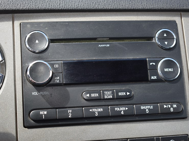 2013-ford-f250-xlt-image-28