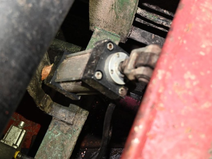 #138-•-roll-case-with-pop-up-transfers-image-13