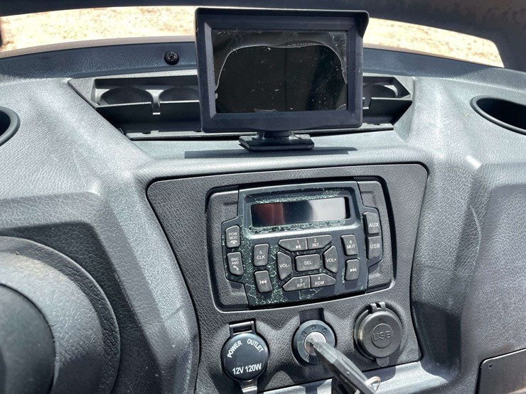 2023-bintelli-electric-golf-cart-w/-on-board-charger-(4.2-miles-showing)-image-11