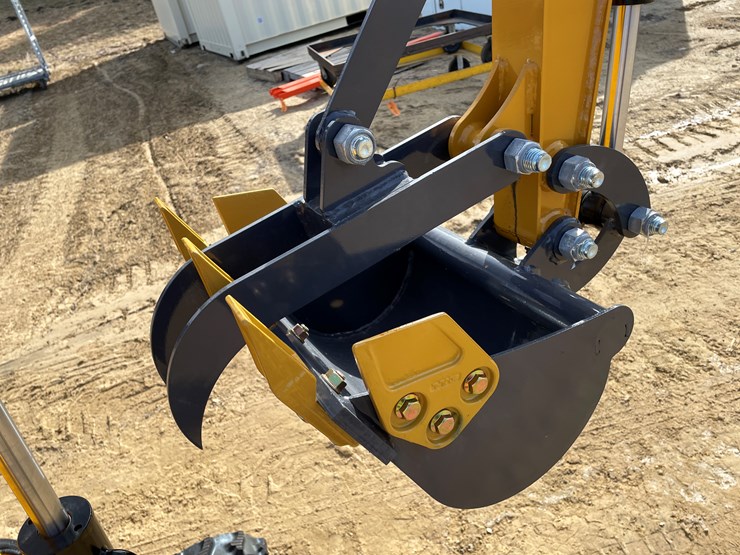 #1037-•-new-ats-rt15r-mini-excavator-image-28