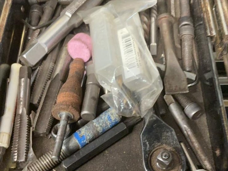 #107-•-clarke-hd-plus-tool-chest-and-contents-image-13