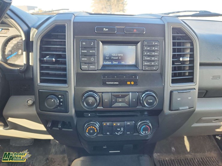 2017-ford-f350-image-14