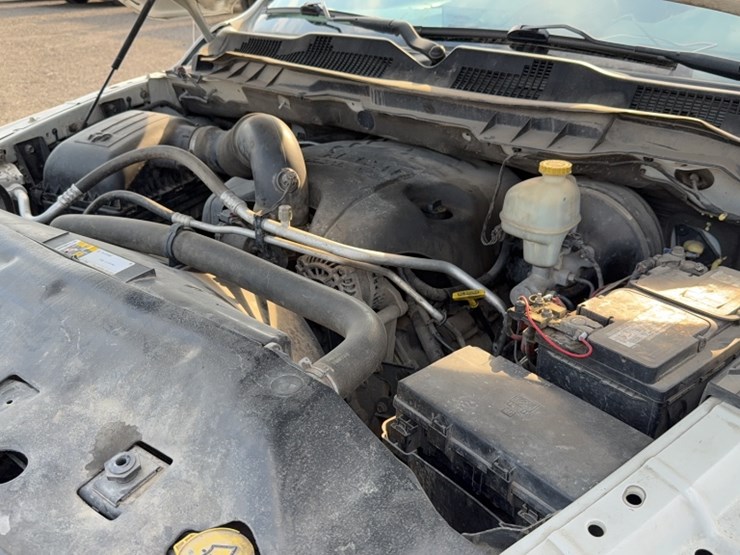 2015-dodge-1500-image-21