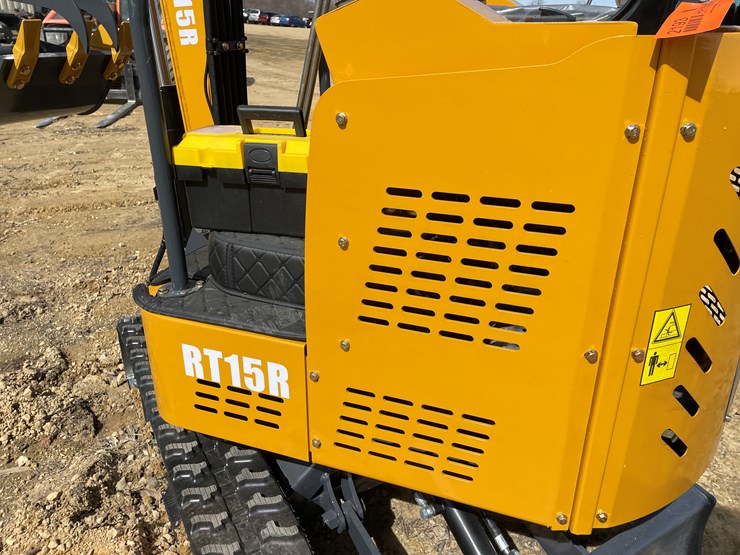 #901-•-new-land-hero-me18-mini-excavator-image-14