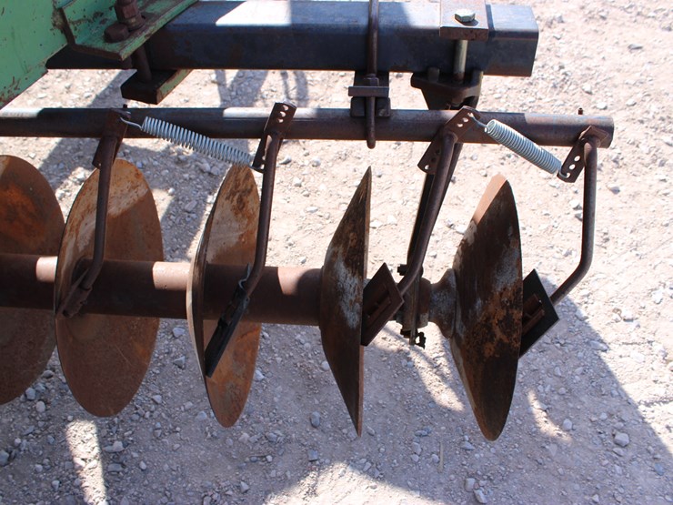 john-deere-235-image-33