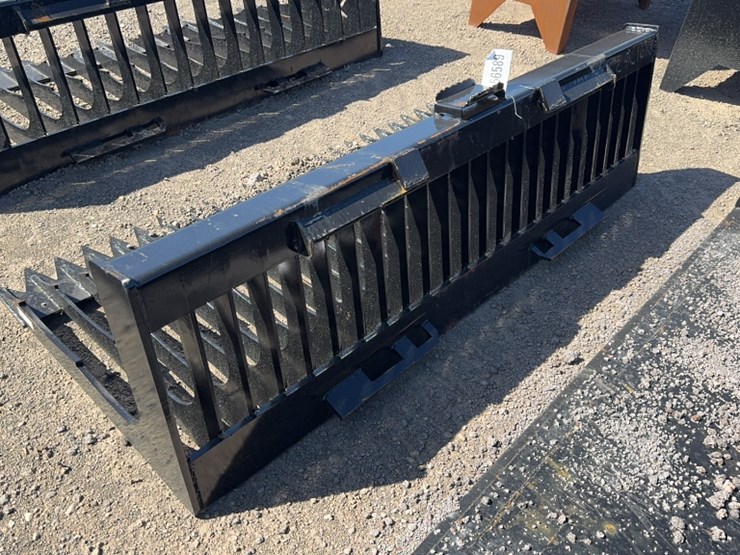 #1022-•-70"-skid-steer-skeleton-bucket-image-4