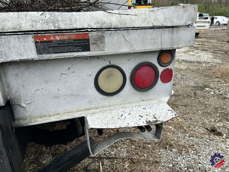 2009-international-7400-image-40