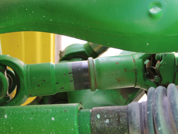 2012-john-deere-8270r-image-103