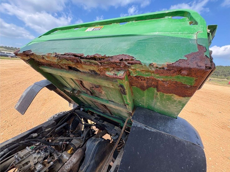 john-deere-gator-image-22