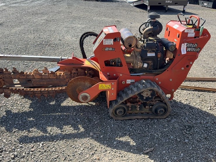 2019-ditch-witch-c24x-image-10