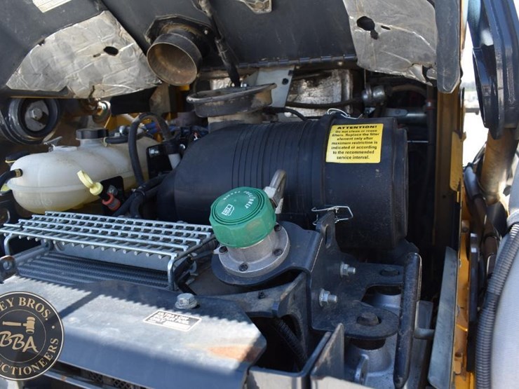 2020-deere-333g-image-29