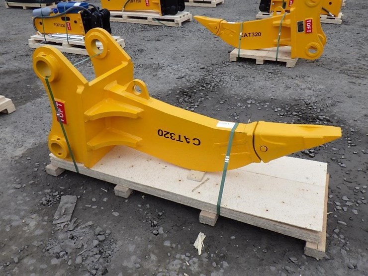 caterpillar-320-image-1