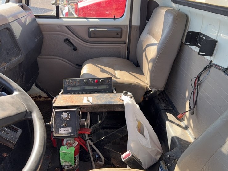 1998-international-4900-image-17