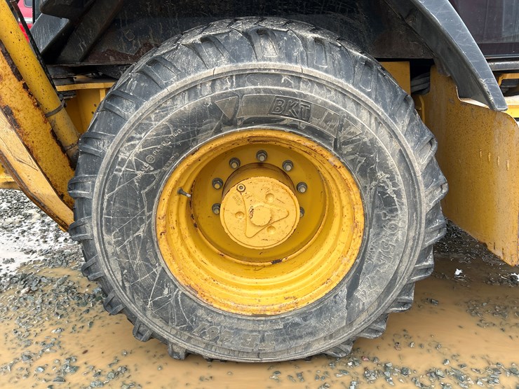 deere-310sj-image-102