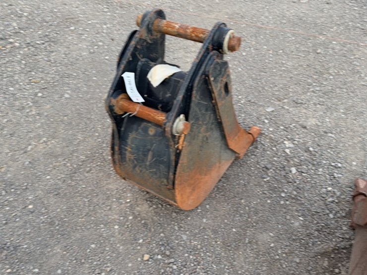 2007-caterpillar-16-image-3