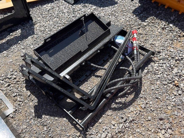 #6081-•-future-30"-dingo-pallet-forks-image-3