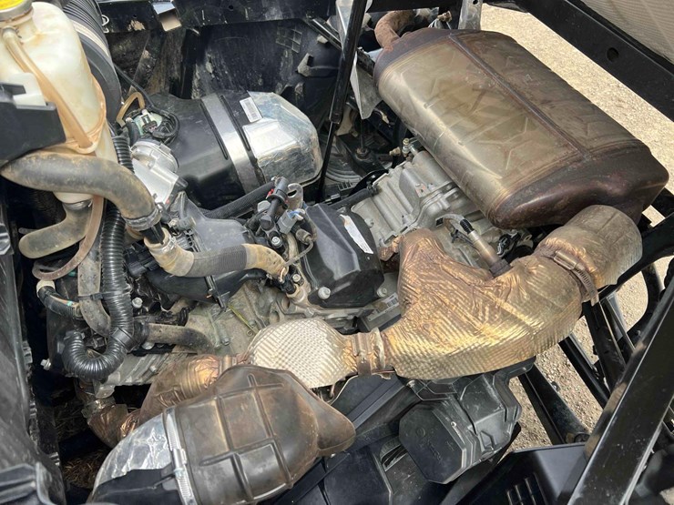 2023-can-am-defender-hd9-image-19