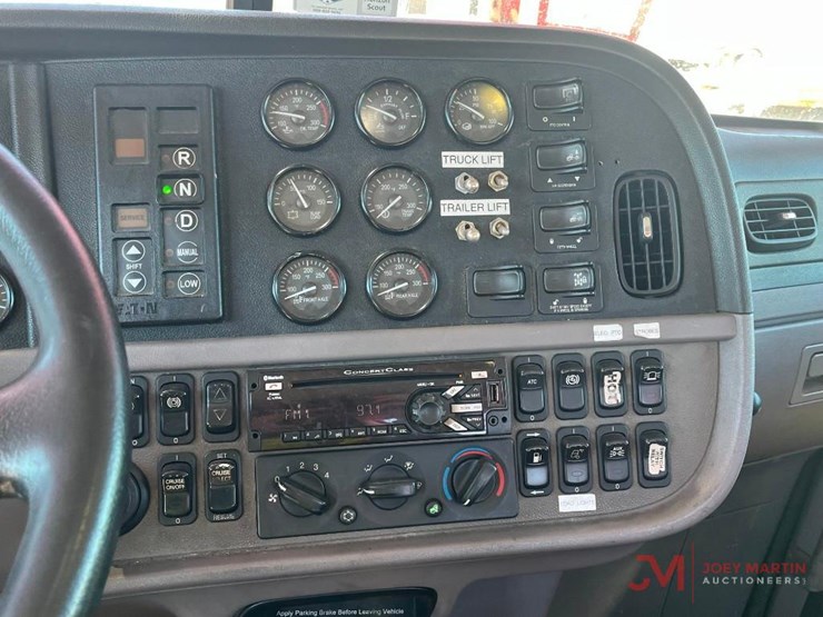 2017-peterbilt-365-image-12