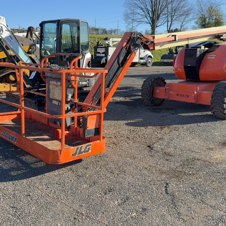 2013 JLG 600AJ