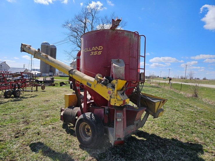 new-holland-355-image-3