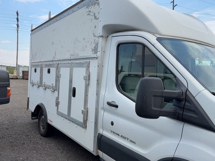 2015-ford-350-image-7