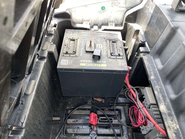 2023-bintelli-electric-golf-cart-w/-on-board-charger-(4.2-miles-showing)-image-7