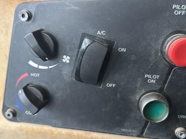 2010-tigercat-lx822c-image-51