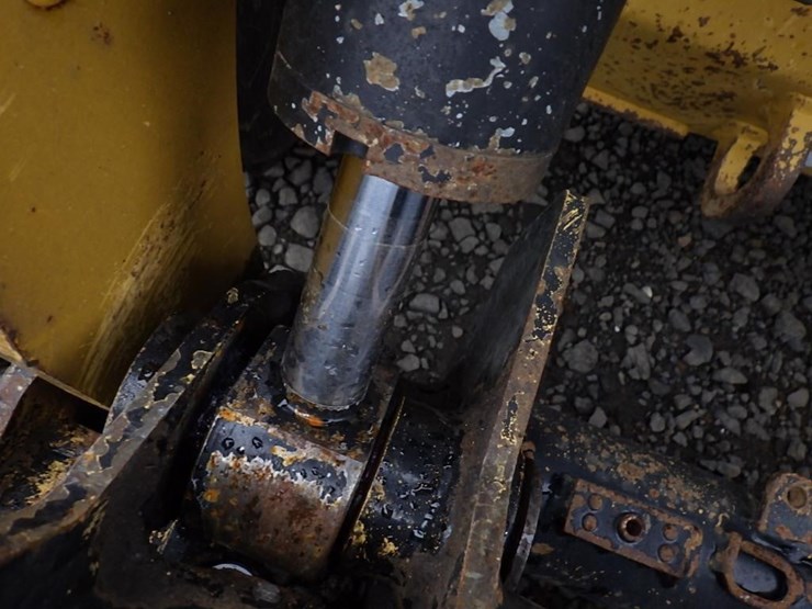 2020-caterpillar-226d3-image-19