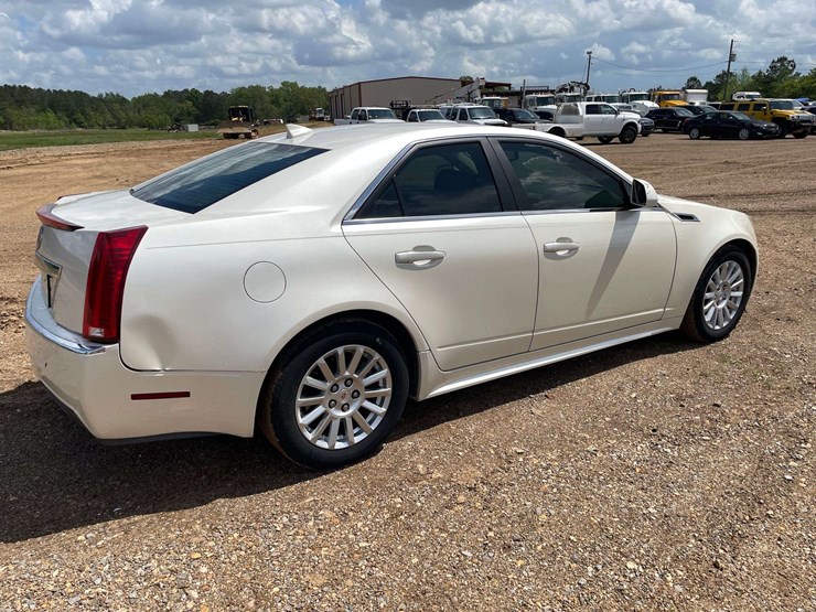 2011-cadillac-cts-4-door-sedan-(182,813-miles)-image-3