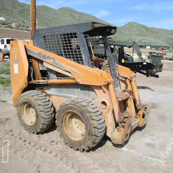 2005 CASE 440