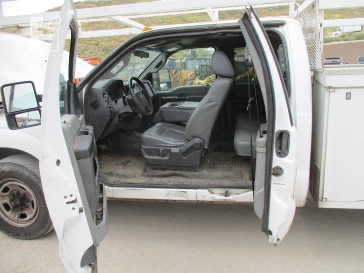 2015-ford-f350-xl-image-11