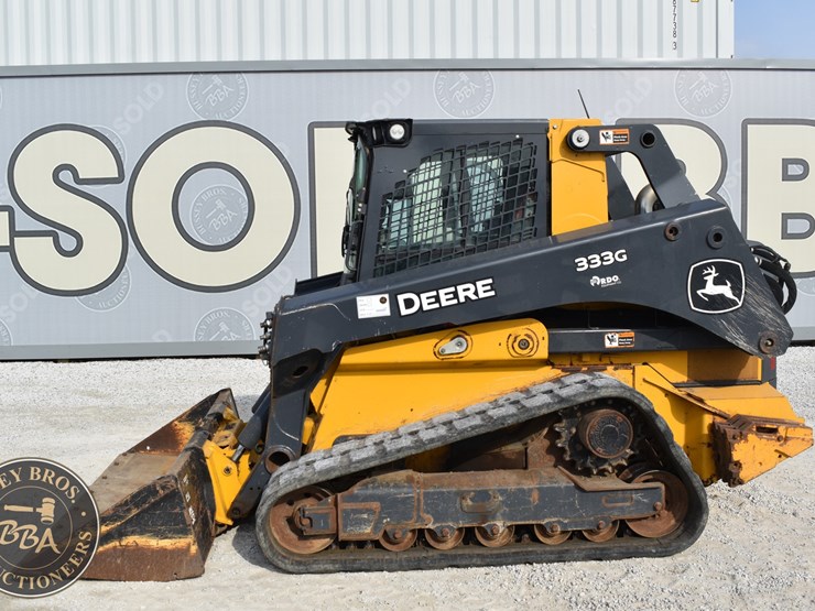 2021-deere-333g-image-2