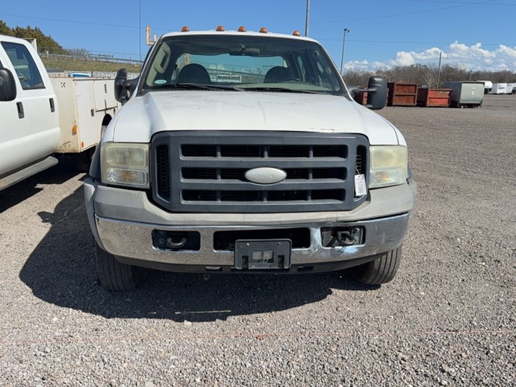 2006-ford-f450-image-2