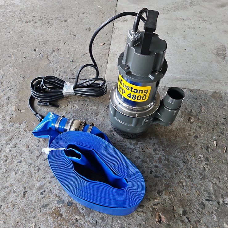 MUSTANG M4800 SUBMERSIBLE PUMP