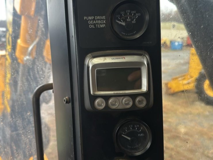 2010-tigercat-lx822c-image-47