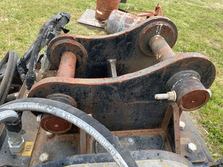 #4017-•-2016-mb-crusher-bucket-image-7