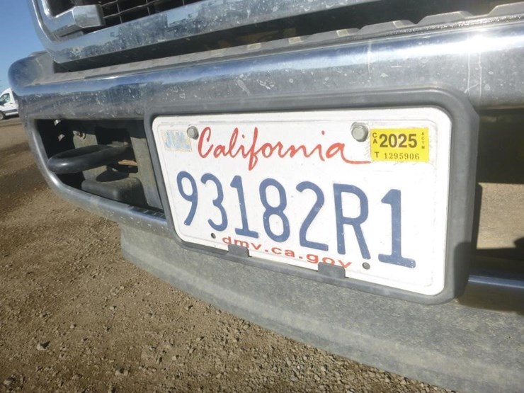 2015-ford-f550-image-32