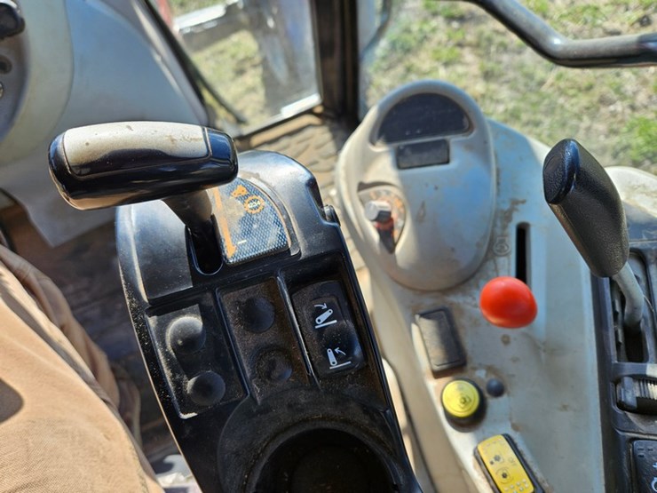 massey-ferguson-6480-image-27