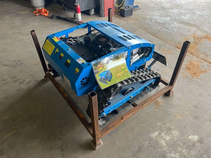 2025-zvox-remote-control-lawn-mower-image-3