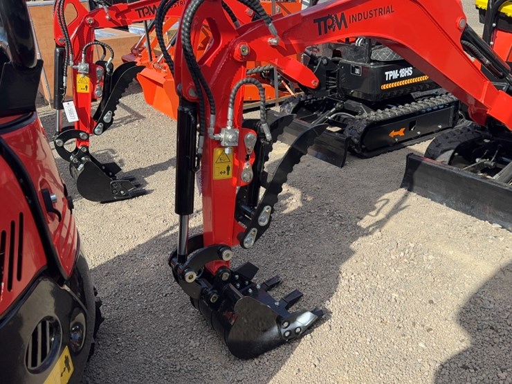 #1099-•-2025-tpm-22k-mini-excavator-image-2