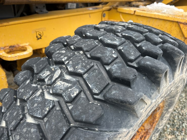 deere-310sj-image-99