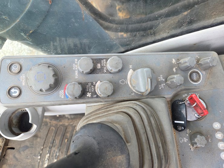 deere-470g-lc-image-56