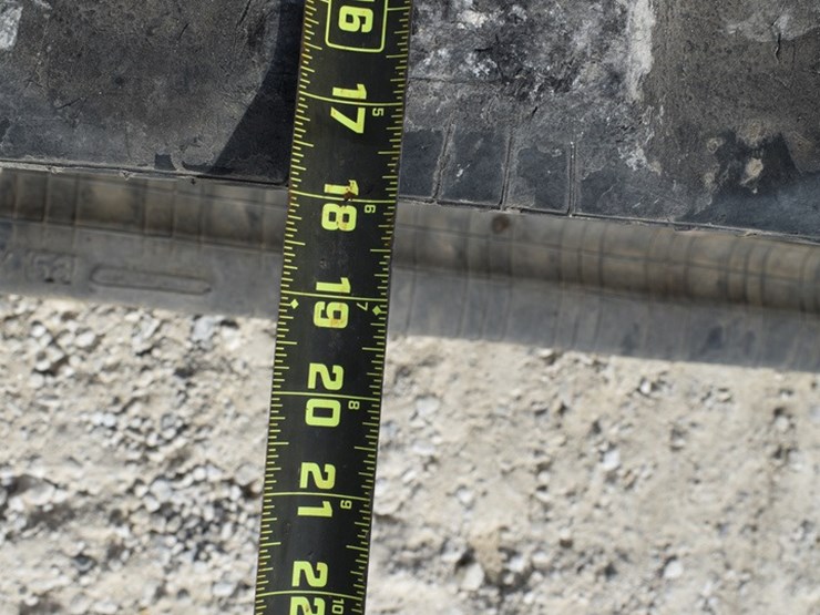 2023-deere-333g-image-22