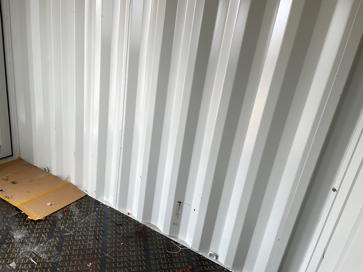 #118-•-10'-storage-container-image-14