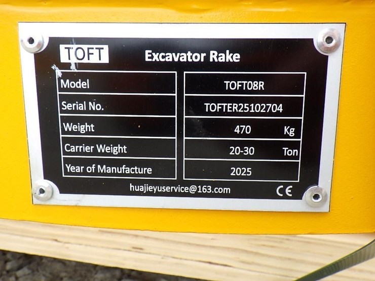 caterpillar-320-image-5