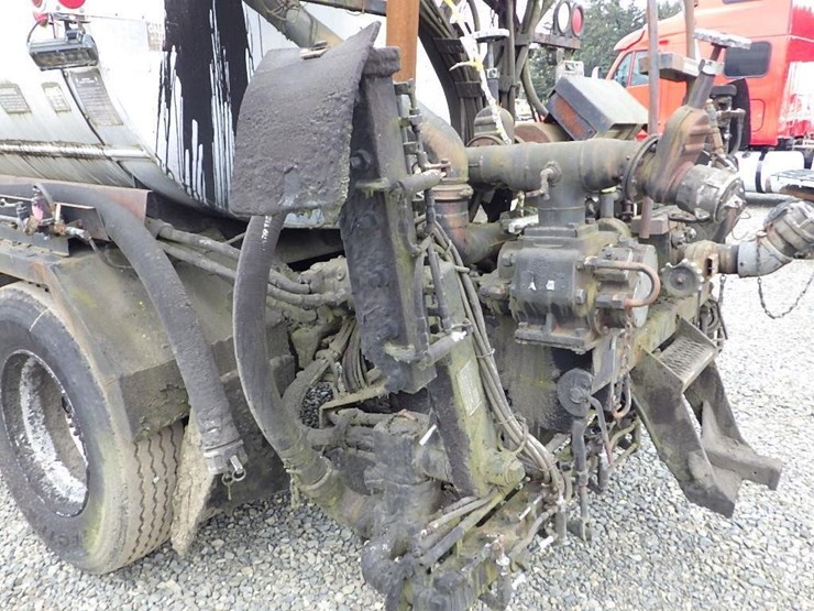 1995-ford-f800-image-12