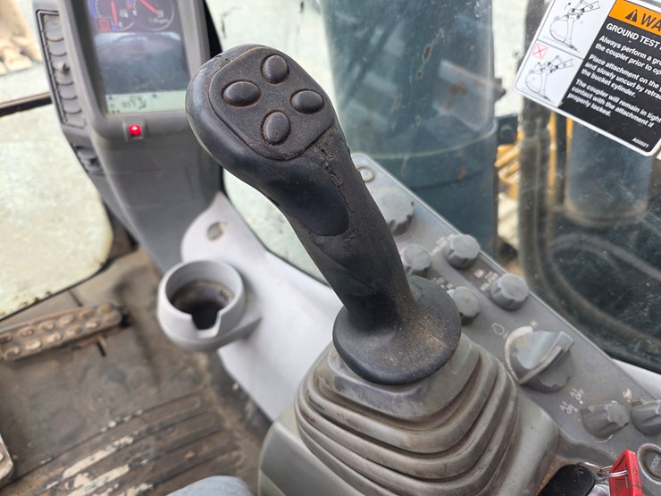 deere-470g-lc-image-59