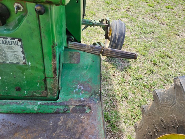 john-deere-4010-image-23