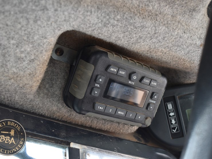 2021-deere-333g-image-43